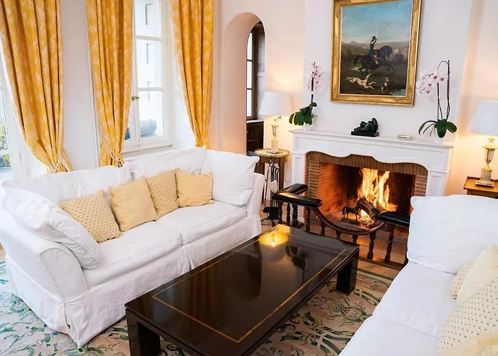 Вилла Chateau D 'echenevex, Geneva Эшневе